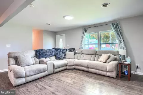 Living - 800 Foxwell Rd, Joppa, MD 21085 photo 1 of 1