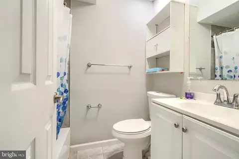 Bath - 800 Foxwell Rd, Joppa, MD 21085 photo 3 of 5