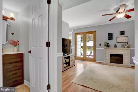 Entry Way - 3220 Trellis Ln, Abingdon, MD 21009 photo 5 of 6