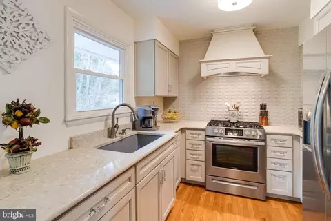 Kitchen - 2216 Perry Ave, Edgewood, MD 21040 photo 2 of 4
