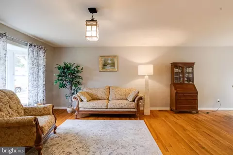 Living - 2216 Perry Ave, Edgewood, MD 21040 photo 2 of 3