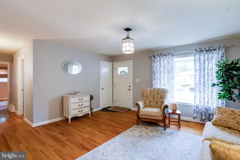 Entry Way - 2216 Perry Ave, Edgewood, MD 21040 photo 1 of 2