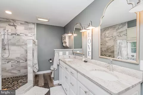 Bath - 523 Copeland Rd, Fallston, MD 21047 photo 3 of 6