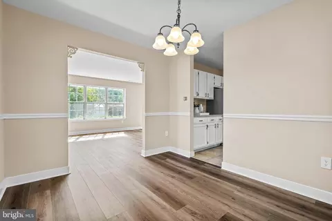 Entry Way - 422 Crisfield Dr, Abingdon, MD 21009 photo 2 of 4
