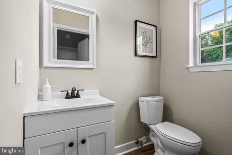Entry Way - 422 Crisfield Dr, Abingdon, MD 21009 photo 3 of 4