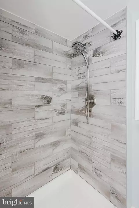 Bath - 622 Falconbridge Dr, Joppa, MD 21085 photo 4 of 4
