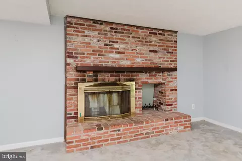 Living - 622 Falconbridge Dr, Joppa, MD 21085 photo 6 of 6