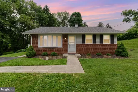 2111 Givenswood Dr, Fallston, MD 21047