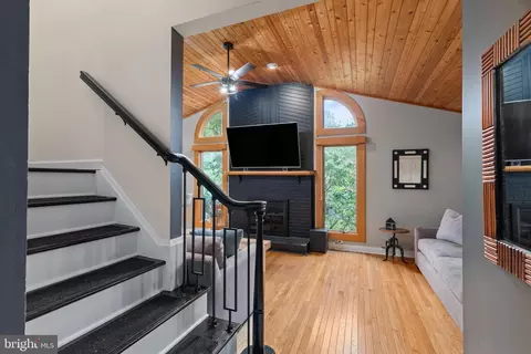 Entry Way - 607 Remington Rd, Fallston, MD 21047 photo 1 of 3