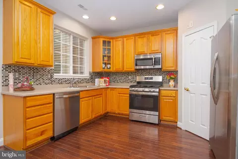 Kitchen - 613 Berwick Ct, Abingdon, MD 21009 photo 2 of 3