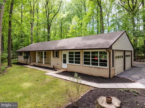 1906 Parkvue Rd, Fallston, MD 21047 photo 2