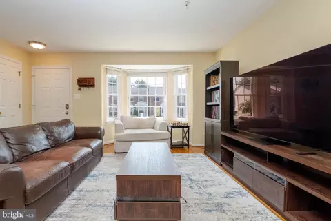 Living - 540 Doefield Ct, Abingdon, MD 21009 photo 2 of 6