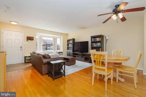 Living - 540 Doefield Ct, Abingdon, MD 21009 photo 4 of 6
