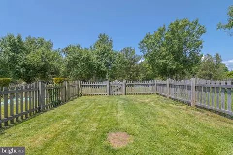 Exterior - 540 Doefield Ct, Abingdon, MD 21009 photo 6 of 12