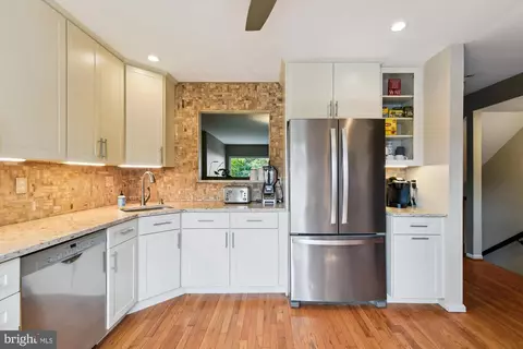 Kitchen - 335 Overlea Pl, Abingdon, MD 21009 photo 3 of 4