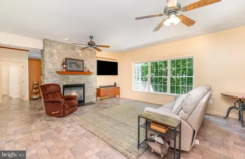 Living - 3170 Charles St, Fallston, MD 21047 photo 2 of 3