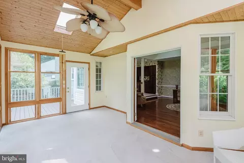 Entry Way - 305 Overview Dr, Abingdon, MD 21009 photo 4 of 5