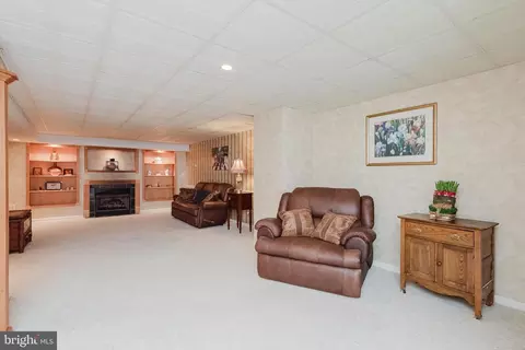 Living - 305 Overview Dr, Abingdon, MD 21009 photo 6 of 9