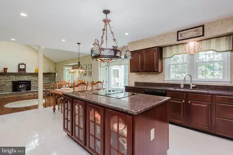 Kitchen - 305 Overview Dr, Abingdon, MD 21009 photo 1 of 6
