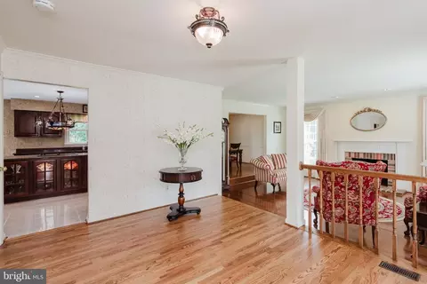 Entry Way - 305 Overview Dr, Abingdon, MD 21009 photo 3 of 5