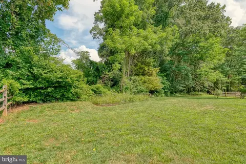 Exterior - 305 Overview Dr, Abingdon, MD 21009 photo 8 of 14