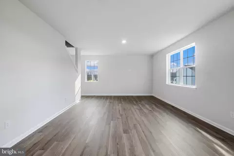 Living - 1006 Bunch Berry Dr, Joppa, MD 21085 photo 2 of 2