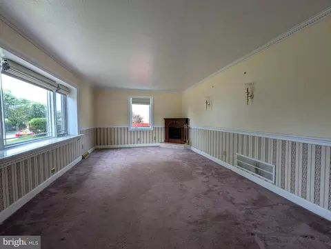 Living - 417 Kemper Rd, Joppa, MD 21085 photo 1 of 5