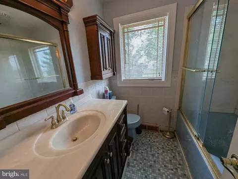 Bath - 417 Kemper Rd, Joppa, MD 21085 photo 4 of 7