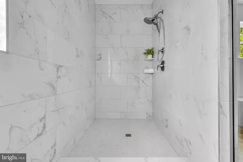 Bath - 1903 Mitchell Dr, Aberdeen, MD 21001 photo 1 of 2