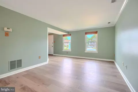 Living - 2907 Byron Ct, Abingdon, MD 21009 photo 3 of 4