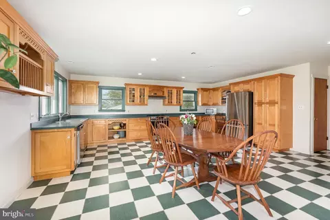 1316 Winding Valley Dr, Joppa, MD 21085 photo 9