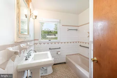 1316 Winding Valley Dr, Joppa, MD 21085 photo 13