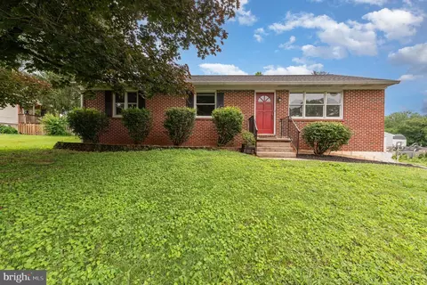 1316 Winding Valley Dr, Joppa, MD 21085 photo 3