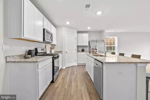 Entry Way - 1007 Bunch Berry Dr, Joppa, MD 21085 photo 6 of 20