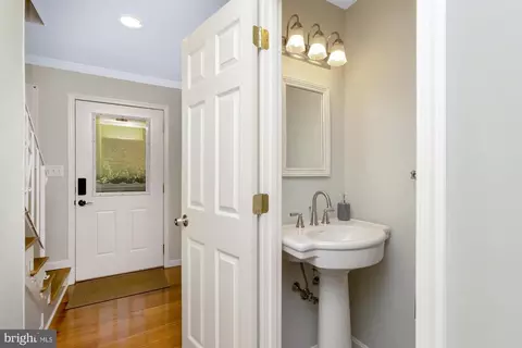 Entry Way - 671 Trimble Rd, Joppa, MD 21085 photo 4 of 4