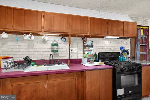 Kitchen - 902 Joppa Farm Rd, Joppa, MD 21085 photo 4 of 4