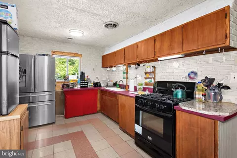 Kitchen - 902 Joppa Farm Rd, Joppa, MD 21085 photo 1 of 4