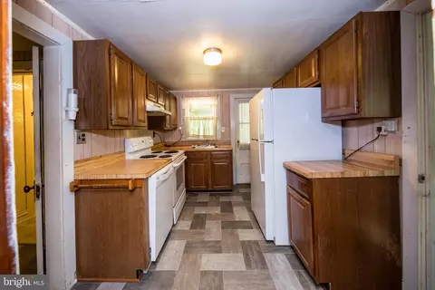 Entry Way - 3525 Clayton Rd, Joppa, MD 21085 photo 1 of 1