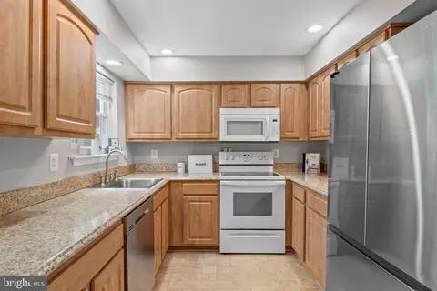 Kitchen - 3214 Pine Crest Ct, Abingdon, MD 21009 photo 2 of 2