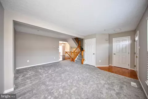 Living - 580 Macintosh Cir, Joppa, MD 21085 photo 2 of 4