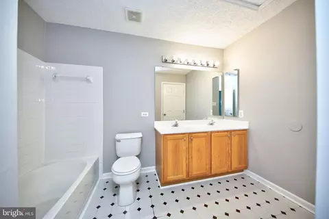 Bath - 580 Macintosh Cir, Joppa, MD 21085 photo 2 of 2