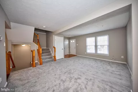Living - 580 Macintosh Cir, Joppa, MD 21085 photo 1 of 4