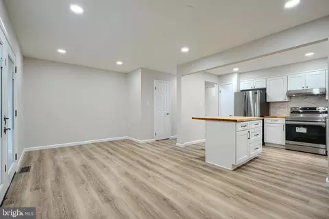 Entry Way - 177 Farm Rd, Aberdeen, MD 21001 photo 2 of 4
