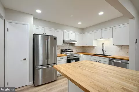 Kitchen - 177 Farm Rd, Aberdeen, MD 21001 photo 2 of 3