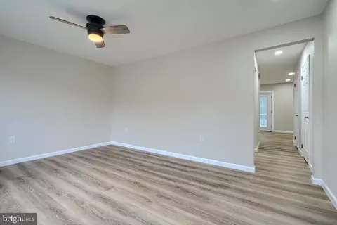 Entry Way - 177 Farm Rd, Aberdeen, MD 21001 photo 1 of 4