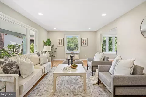 Living - 2701 Mede Ct, Fallston, MD 21047 photo 2 of 7