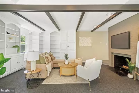 Living - 2701 Mede Ct, Fallston, MD 21047 photo 5 of 7