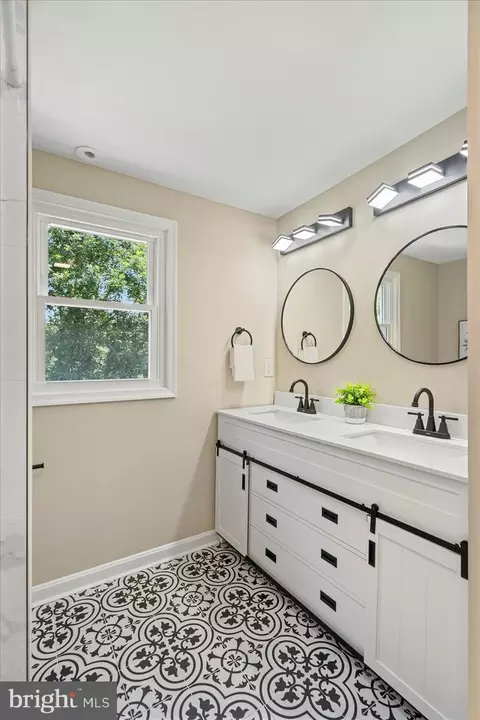 Bath - 2701 Mede Ct, Fallston, MD 21047 photo 2 of 5