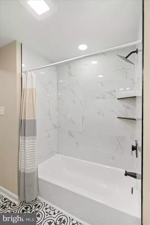 Bath - 2701 Mede Ct, Fallston, MD 21047 photo 3 of 5