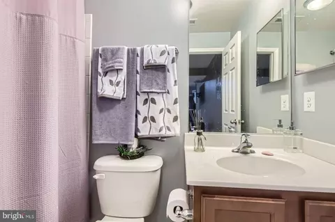 Bath - 413 Rogers Ford Ln, Joppa, MD 21085 photo 3 of 3